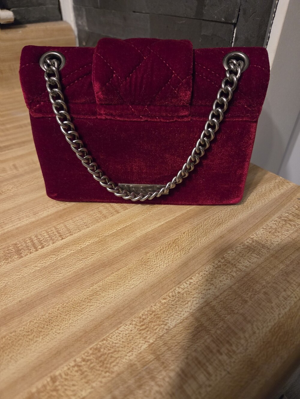 Kurt Geiger RARE Burgandy Velvet Kensington & Dustbag - Picture 5 of 7